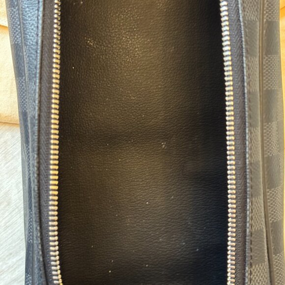 Louis Vuitton Dopp Kit Toilet Pouch in Damier Graphite Canvas - Picture 8 of 10